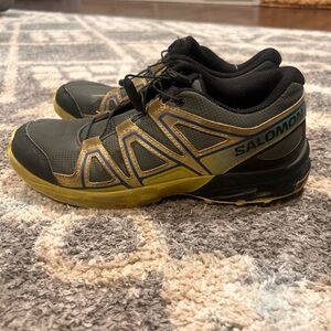 Salomon Men's Black and Yellow Athletic Shoes